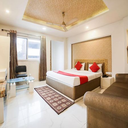 Oyo 10277 Hotel Delux Golden Adźmer Zewnętrze zdjęcie