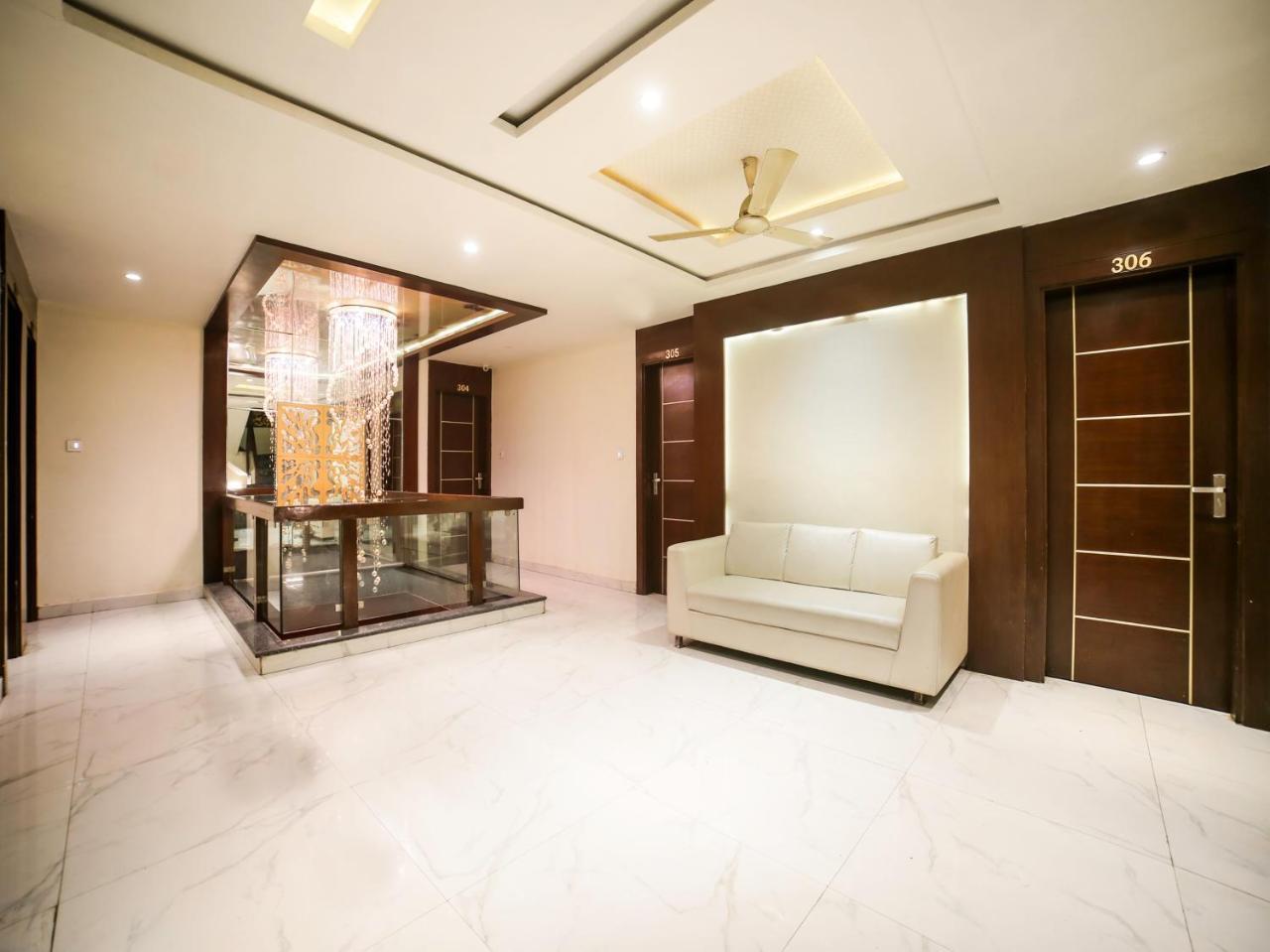Oyo 10277 Hotel Delux Golden Adźmer Zewnętrze zdjęcie