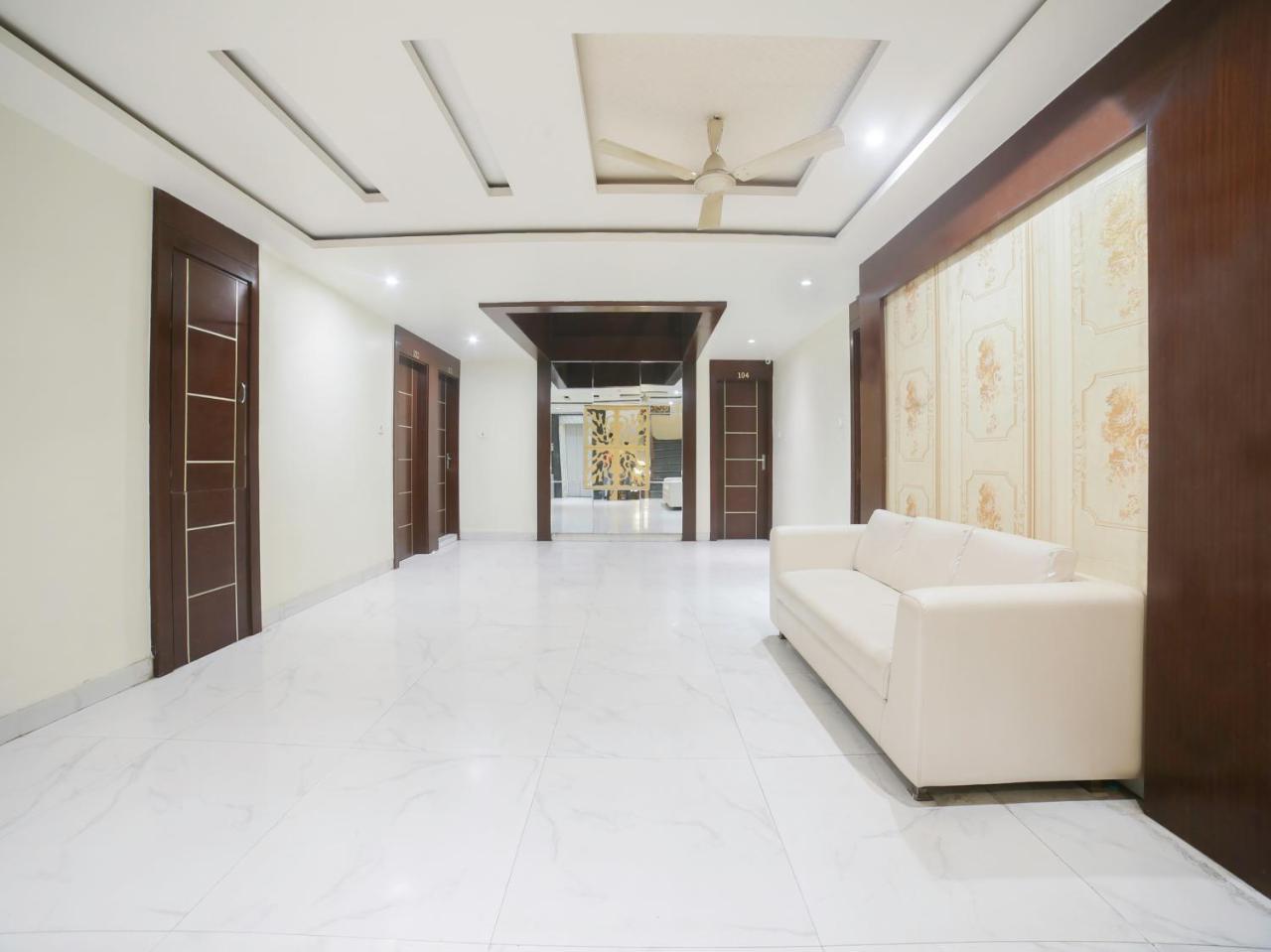 Oyo 10277 Hotel Delux Golden Adźmer Zewnętrze zdjęcie