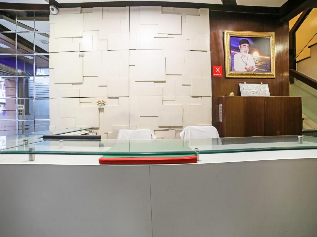 Oyo 10277 Hotel Delux Golden Adźmer Zewnętrze zdjęcie