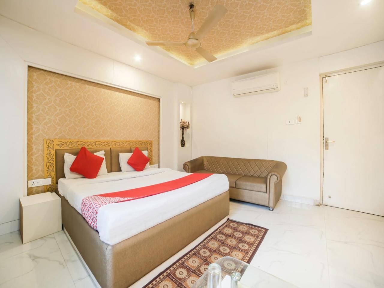 Oyo 10277 Hotel Delux Golden Adźmer Zewnętrze zdjęcie