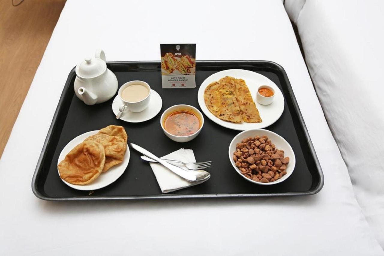 Oyo 10277 Hotel Delux Golden Adźmer Zewnętrze zdjęcie