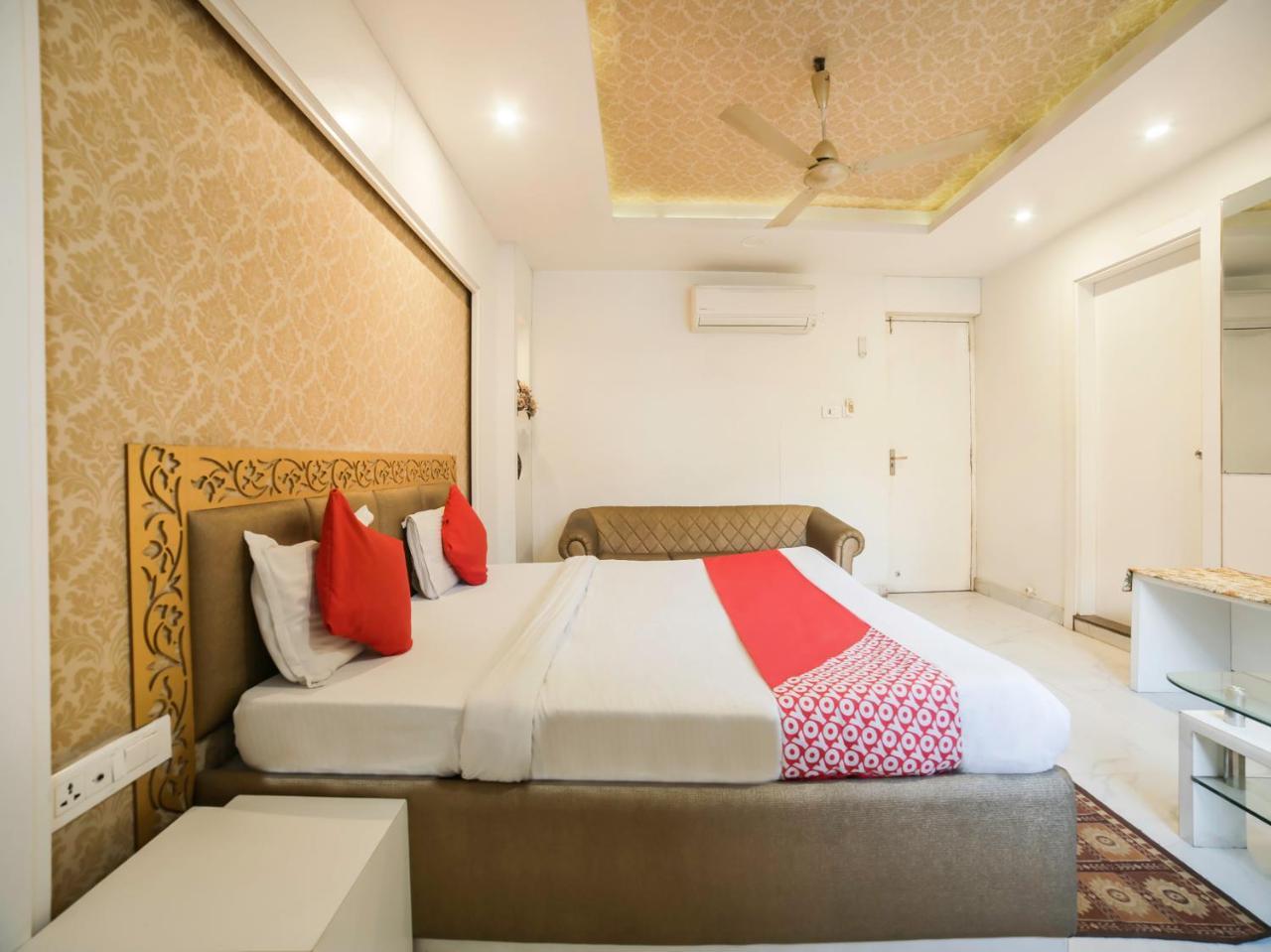 Oyo 10277 Hotel Delux Golden Adźmer Zewnętrze zdjęcie